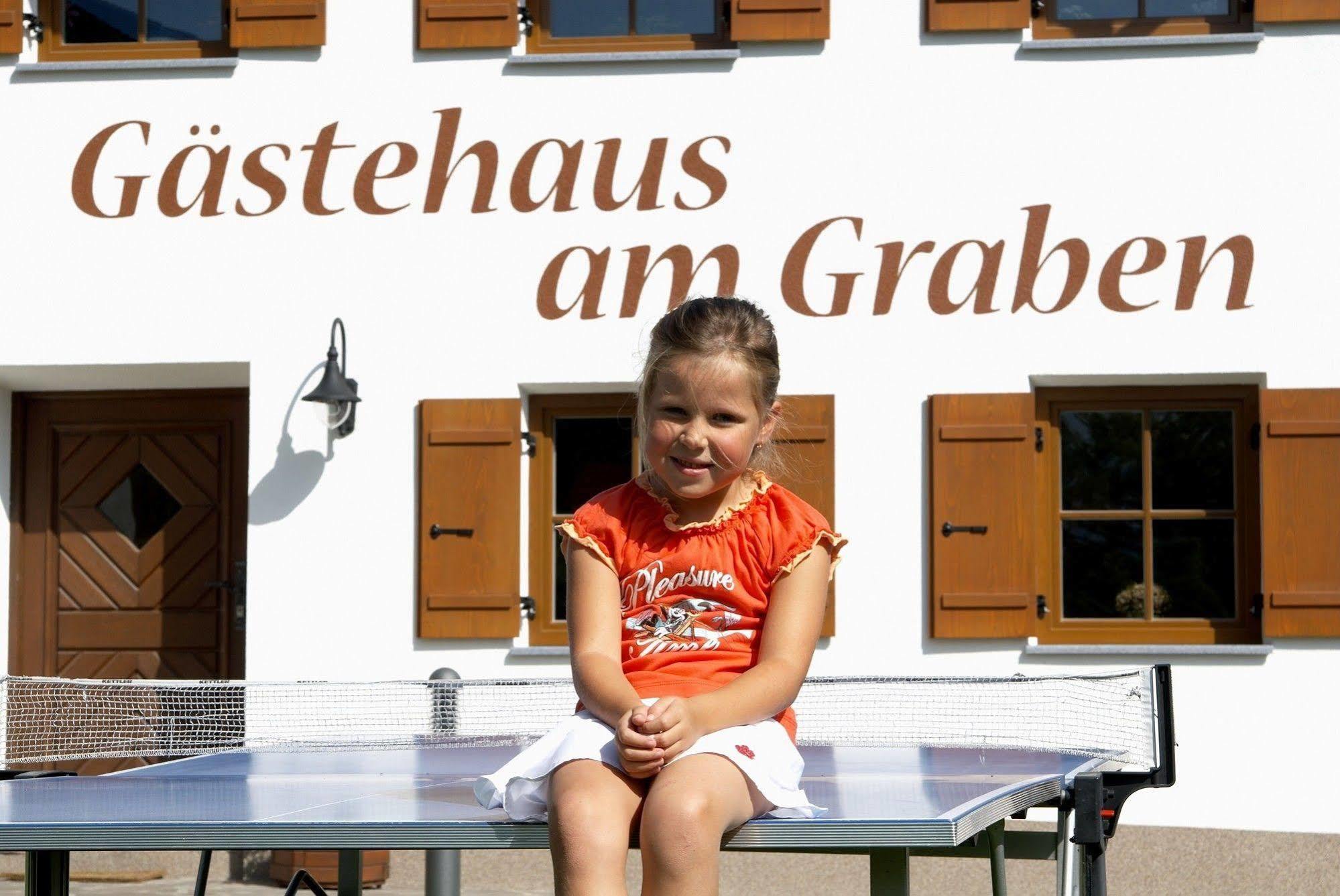 Gaestehaus Am Graben Reutte Exterior photo